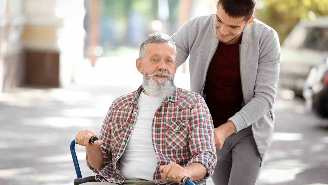 Cómo hablar con un familiar sobre el uso de pañales para adultos