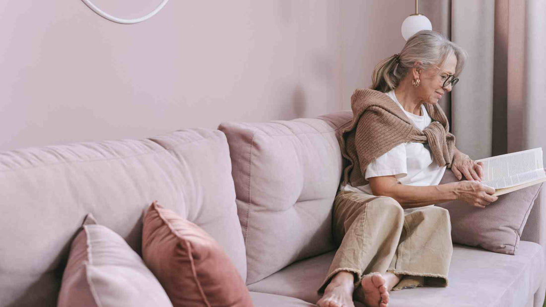 Toallitas húmedas vs. agua y jabón: cuándo conviene cada opción en la higiene del paciente